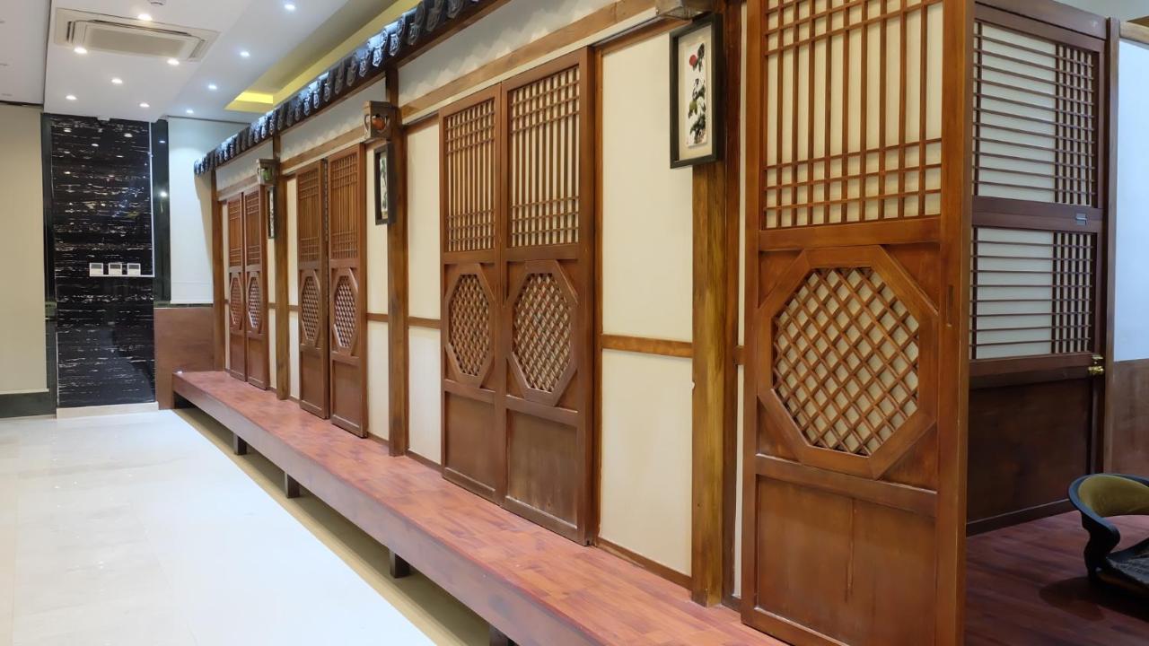 Asian Hotel 두쿰 외부 사진